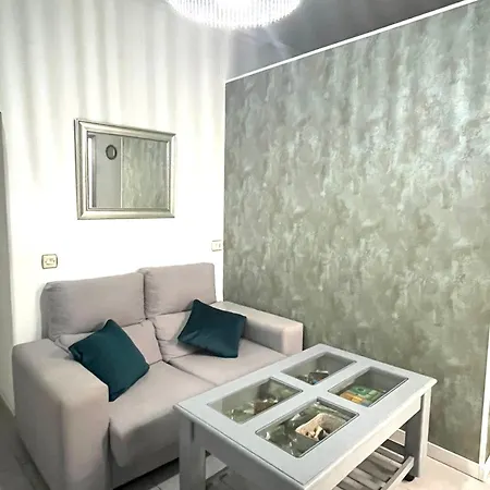 Apartment Centro 1 *